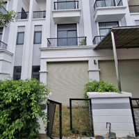 Chính Chủ Bán Lỗ Nhà Phố 1 Trệt 2 Lầu, 5 X 15M, Khu Solar City, Tt Bến Lức, Sổ Riêng, Giá Bán 2 Tỷ 2