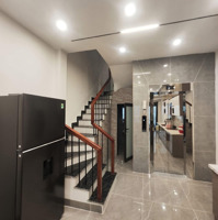 1 Nhà Ra Phố Hồng Tiến - 6 Tầng Thang Máy . Oto Đỗ Ngày Đêm . Full Nội Thất - Gần Hồ Lâm Du