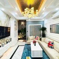 Mặt Tiền Vàng Quận 1 Tôn Thất Tùng 4.3X30M Giá Chỉ 50 Tỷ!