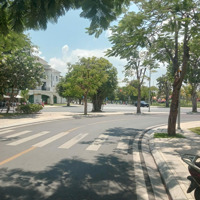 Cho Thuê Shop Villa Đối Diện Công Viên Ánh Sáng 36Ha, 2 Mặt Tiền Rộng Thoáng