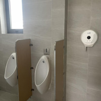 Tòa Nhà Văn Phòng. Diện Tích Cho Thuê Từ Tầng 1 - 5. Mỗi Tầng Khoảng 250 M2