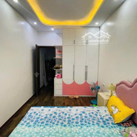 Cần Bán Nhà Trung Tâm Hai Bà Trưng,Diện Tích37Mx5 Tầng,Mặt Tiền3M, 8,3 Tỷ. Liên Hệ: Em Nguyên 0969054228