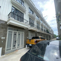 Nhà 4 Tầng Ô Tô Dừng Tránh Đỗ Thoải Mái Có Gara Ô Tô - Cách 500M Ra Đại Lộ Thăng Long Giá Cực Tốt