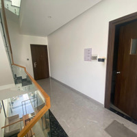 Deal Hot - Nhà Phố Sài Gòn Mystery Cho Thuê Giá Tốt