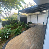 Cho Thuê Nhà Mặt Phố Diện Tích Nhà 250M2 + Sân Vườn, Gara 160M2, 20 Triệu, Đông Tăng Long, Q9, Hcm