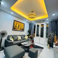 Bán nhà Cầu Giấy- 81.4m2- ngõ thông- ô tô đỗ cửa- 14 tỷ
