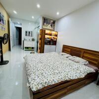 Bán nhà Cầu Giấy- 81.4m2- ngõ thông- ô tô đỗ cửa- 14 tỷ