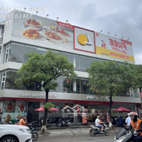 Cho Thuê Nhà Mp Bà Triệu 130M2 X 3T, Lô Góc 2 Mt, Thông Sàn, Vị Trí Đẹp, Giá Thuê 390 Triệu