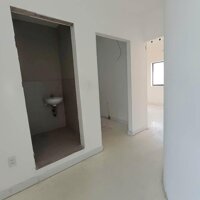 Cho thuê Nguyên lầu 2 đường xe tải Nguyễn Cửu Vân P17 BT, 121m2, 35tr