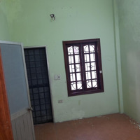 Cho Thuê Nr Tại 22 Ngõ 78 Phố Phương Liệt, 10 Triệu/Th, 100M2, Giá Tốt