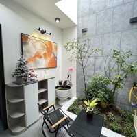 Nhà Phố Kim Đồng, Phân Lô, Ô Tô Tránh, Ô Tô Đỗ Cửa Ngày Đêm.diện Tích35M2 X 6 Tầng Full Nội Thất Cơ Bản.