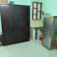 Cho Nữ Thuê Phòng Lầu 2 Mặt Tiền Đường
