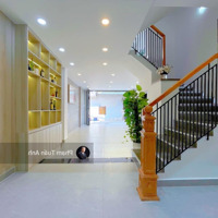 Cực Kì Gấp ! Nhà Hoàng Hoa Thám - K300, Chỉ 135 Triệu/M2 Không Có Căn Thứ 2 Để So Sánh