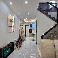Cắt lỗ bán gấp nhà đẹp nở hậu HXH 6m Hậu Giang, P5, Q6. Giá chỉ 3tỷ8/căn 40m2. SHR. LH0348294171