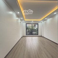 Bán Nhà Cầu Giấy, 40M2,6T, Thang Máy, 10M Ra Ôtô, Trước Nhà Sân 3,5M,Để Xe Thoả Mái, Hơn 11Tỷ Có Tl