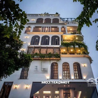 View Sông Trực Diện - Toà Nhà Góc 2Mt 211A Hoàng Sa , Phường Tân Định , Quận 1 !!!