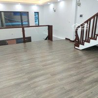 Nhà Đẹp, Mới Tinh Phố Việt Hưng 40M2, 6 Tầng, Xây Chắc Chắn, 5.8 Tỷ, Thông Với Làng Lệ Mật