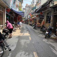 Trung Tâm Quận - Nhà Dân Xây - Khu Hiếm Nhà Bán - Gần Phố - Khu Nhiều Ccmn .