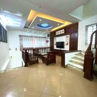 Nhà Cũ Dân Xây Ở Ngay Ô Tô Đỗ Cửa Chủ Đang Cho Thuê 15 Triệu Trên Tháng