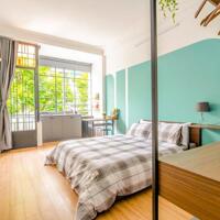 PHÒNG NGỦ STUDIO FULL NỘI THẤT BAN CÔNG THÓANG MÁT NGAY TRUNG TÂM Q1