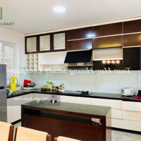 Nhà Đẹp 3 Phòng Ngủ Gần Biển Phạm Văn Đồng - D274