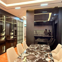 Nóng !!!!
Toà Apartment 166M- 8 Tầng 1 Hầm - 23 Phòng Khép Kín 52,5 Tỷ. Pen-House Views Trọn Hồ Tây