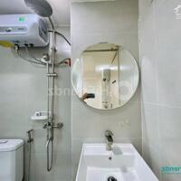 Căn hộ quận 3 có ban công thang máy tận cửa view bờ kè đường trường sa