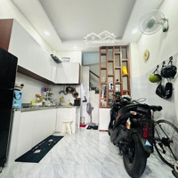 Bán Nhà Nguyễn Khoái Quận 4 - 4 Tầng Đúc Thật - 24M2 - Chỉ 3 Tỷ - Sát Hẻm Ôtô