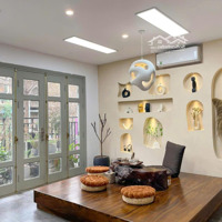 Cho Thuê Mbkd Mặt Phố Nguyễn Trãi. 90M2Mặt Tiền8,5M Gần Đh Hà Nội. Liên Hệ: 0384343535