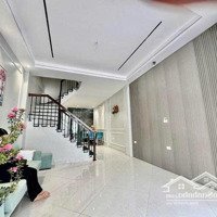 Bán Nhà Đẹp Đường 3 Tháng 2 Quận 10 _ Hẻm Thông Chuẩn 4M _ Ngay Cầu Vượt