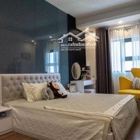 Bán Căn Hoa Hậu Căn 2 Phòng Ngủ 2 Vệ Sinh77.5M2 Đông Nam, View Thoáng, Nội Thất Cao Cấp Giá Chỉ 4,8 Tỷ