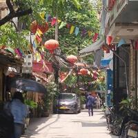 Bán nhà Đội Cấn, Ba Đình. DT: 150m2 x mặt tiền 7m, Ô tô lùi tận cửa. Giá 26,5 tỷ