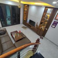 Bán nhà 4 tầng gần 40m2  Ủy Ban huyện Thanh Trì gần CHỈ 5.x tỷ