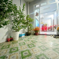 Chị Đep Cần Bán Nhà Phạm Hữu Lầu, Tp Dĩ An. Cạnh Chung Cư Bcon Garden. Gần Vincom, 550 1Km