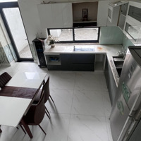Nhà 4 Tầng Mặt Tiền Nguyễn Tất Thành