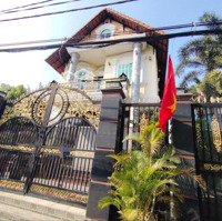 Biệt Thự Vườn. Siêu Rộng, 7 Chỗ Vô Sân, 3 Tầng. 420M2, Ngang To 15M, Chỉ 12 Tỷ. Tt Nhà Bè