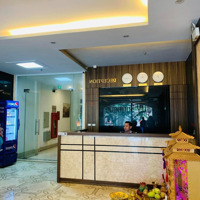 Bán Khách Sạn Phố Hot Trần Duy Hưng 150M2, Mt: 6,5M , View Hồ, Dòng Tiền 1,8 Tỷ/ Năm ,Giá: 68 Tỷ.
