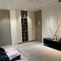 Bán Ground house, DT 204m2, TK 3PN, 2WC, NTCC, nhà đẹp, giá bán 21 tỷ