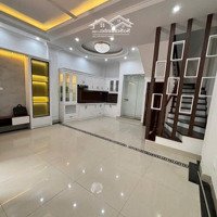 Cần Bán Nhà Phố Trạm Long Biên Hà Nội