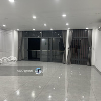 Cho Thuê Sàn Trống 7*17M Ngăn Sẵn Vách Kính,Full Máy Lạnh Làm Văn Phòng Kđt Vạn Phúc Giá Bán 11 Triệu