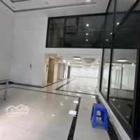 Cho Thuê Tòa Nhà Văn Phòng Mới 100% Giá Tốt Gần Sân Bay Tân Sơn Nhất Thiết Kế Hiện Đại Có Hầm Xe