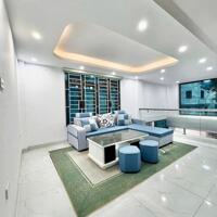 Nhà 5 tầng nằm mặt ngõ, ô tô vào, cách trục chính chỉ 30m. Không mua căn này thì thật sự tiếc