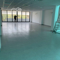 Cho Thuê Nhàmặt Tiềncách Mạng Tháng Tám, P7. Dt: 10X20M. 1 Trệt 2 Lầu Trống Suốt. Giá 60 Triệu/Tháng.