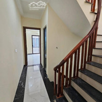 Bán Nhà Minh Khai, Ngõ Thông Ô Tô Nhỏ Qua Nhà, Dân Xây 42M2 X 4 Tầng 4 Ngủ Vuông Vắn