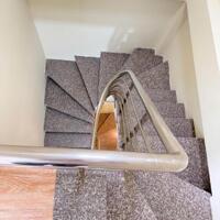 BÁN NHÀ ĐÊ LA THÀNH NHỎ – GẦN PHỐ- MẶT TIỀN KHỦNG .DT 24/28M2 5 TẦNG GIÁ CHỈ 5.6 TỶ