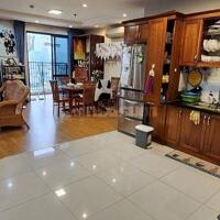 Gia đình cần bán nhà phân lô ngõ 106 Hoàng Quốc Việt dt 50 m2 x 7 t mt 4,5 m ô tô vào nhà giá 25,5 tỷ