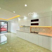 Bán Nhà Ngõ 68 Cầu Giấy, Quận Cầu Giấy, Ô Tô Đỗ Cổng ,Thang Máy, 40M2, 6 Tầng, Nhỉnh 11 Tỷ
