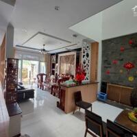 Cho thuê biệt thự siêu đẹp, full nội thất, gần ngã tư Tân Phong