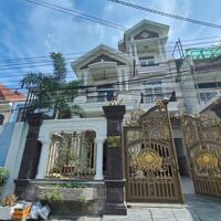 Cho thuê biệt thự siêu đẹp, full nội thất, gần ngã tư Tân Phong