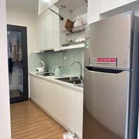 Cho thuê căn hộ Vinhomes Skylake, 2 ngủ, view hồ điều hòa, giá 23tr